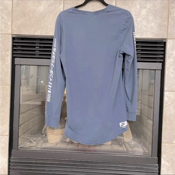 Nike International Tokyo Japan Hiragana Long Sleeve Top - Picture 3 of 5